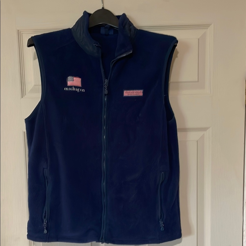 Vineyard Vines Michigan, USA Vest